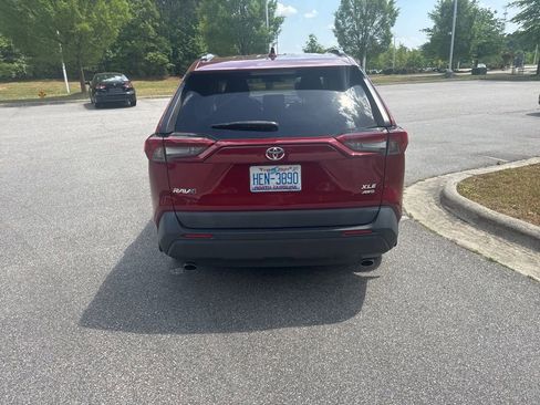 Used 2019 Toyota RAV4 XLE w/ Convenience Package AWD/4WD image 9