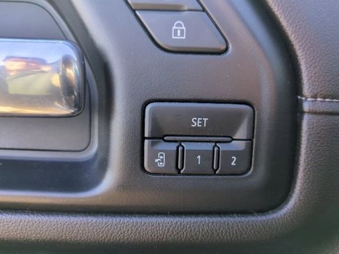 Used 2022 Chevrolet Silverado 2500 LTZ w/ LTZ Premium Package image 13