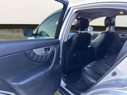 Used 2017 INFINITI QX70 AWD image 16