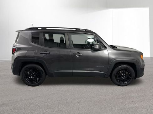 Used 2020 Jeep Renegade Altitude FWD image 31