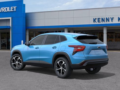 New 2026 Chevrolet Trax RS w/ Sunroof Package FWD image 3