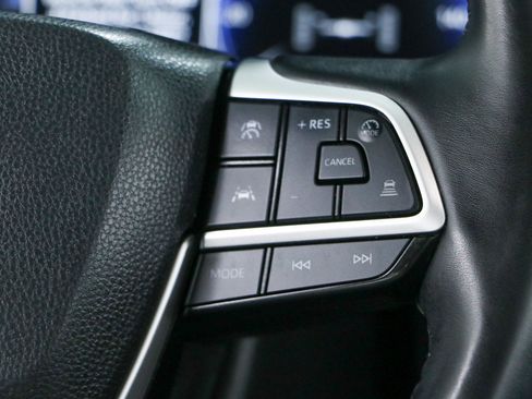 Used 2025 Toyota Grand Highlander AWD Hybrid image 14