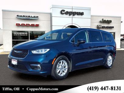 Used 2023 Chrysler Pacifica Touring-L