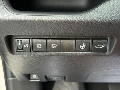 Used 2022 Toyota RAV4 XLE w/ Convenience Package AWD/4WD image 34