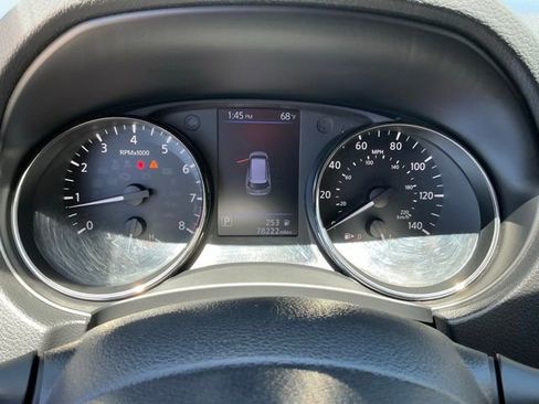 Used 2018 Nissan Rogue S AWD/4WD image 27