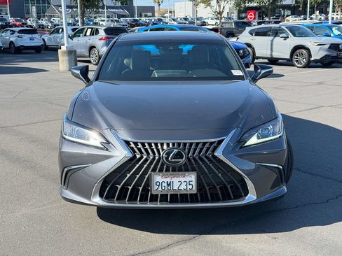 Used 2023 Lexus ES 350 w/ Premium Package FWD image 3