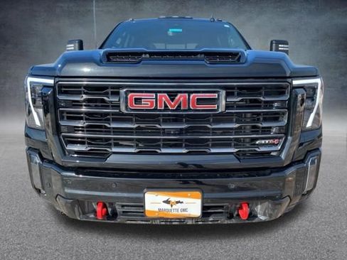 Used 2024 GMC Sierra 2500 AT4 w/ Technology Package AWD/4WD image 17