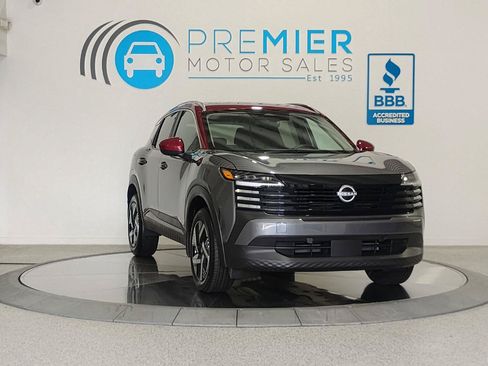 Used 2025 Nissan Kicks SV w/ SV Premium Package FWD image 21