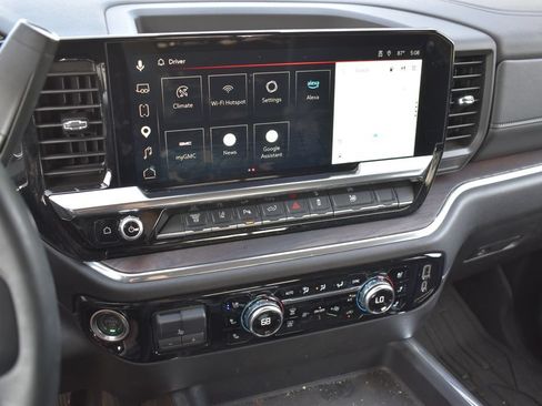 Used 2025 GMC Sierra 3500 SLT w/ SLT Premium Package AWD/4WD image 11