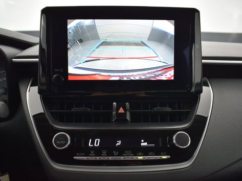 Used 2024 Toyota Corolla LE FWD image 15