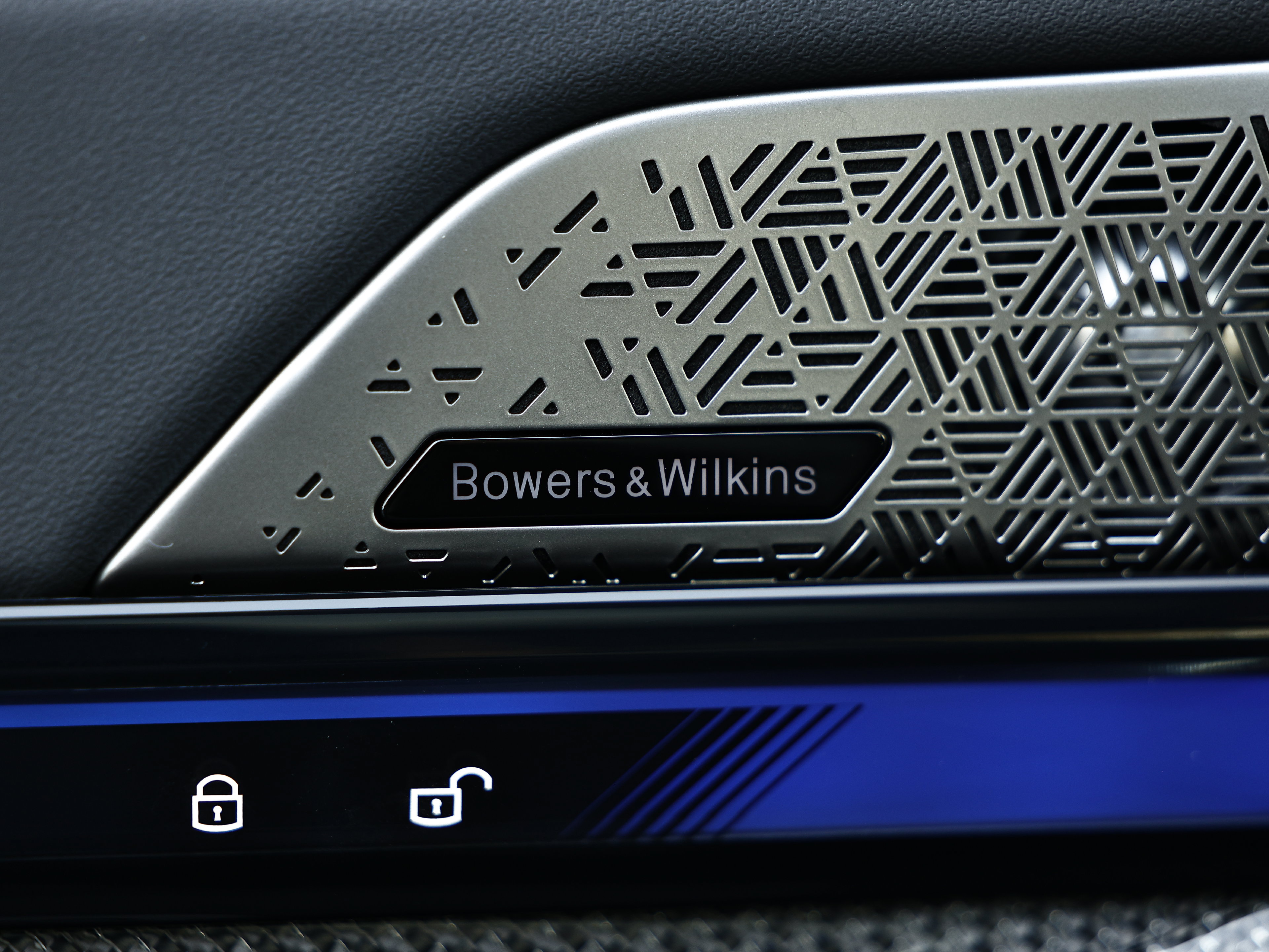 New 2027 BMW M5 w/ Executive Package AWD/4WD image 17