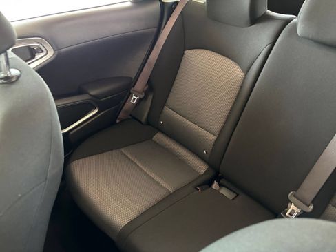 Used 2025 Kia Soul LX w/ LX Technology Package FWD image 36
