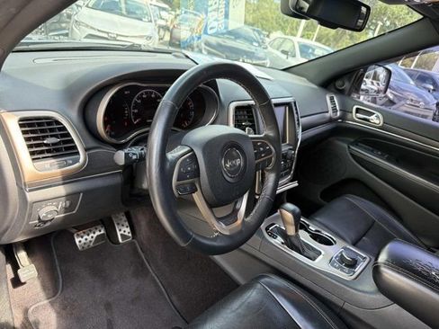Used 2016 Jeep Grand Cherokee Limited w/ Luxury Group II AWD/4WD image 12