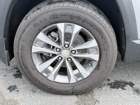 Used 2026 Chevrolet Equinox LT w/ Convenience Package II FWD image 33