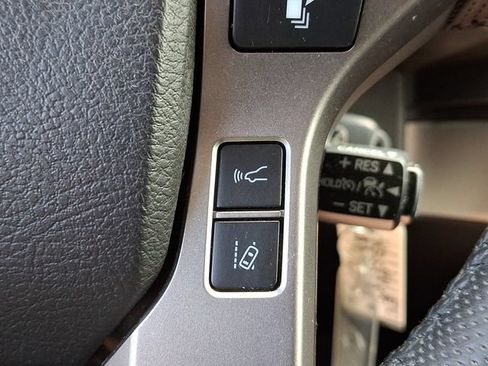 Used 2022 Toyota Tacoma SR5 AWD/4WD image 23