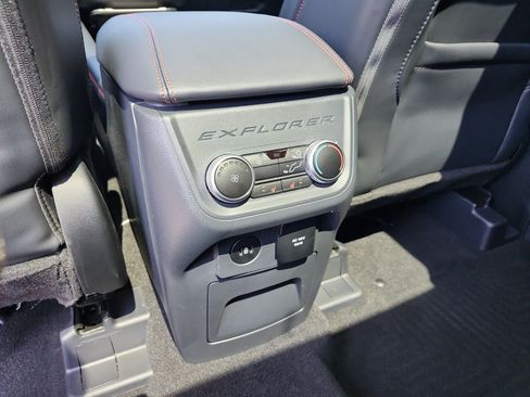 Used 2025 Ford Explorer ST-Line w/ Premium Package AWD/4WD image 13