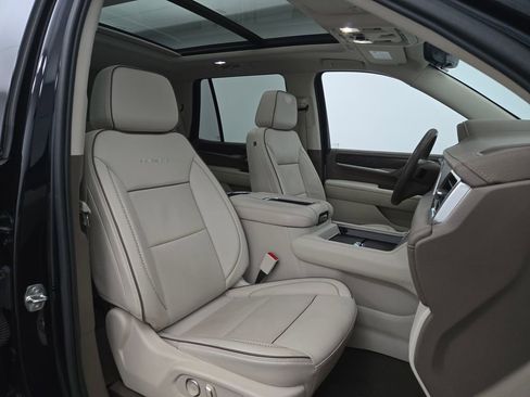 Used 2021 GMC Yukon Denali w/ Denali Premium Package image 40