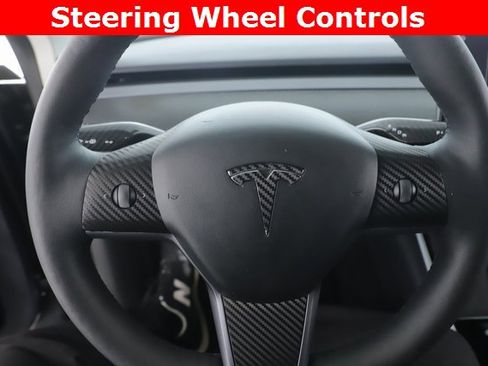 Used 2021 Tesla Model Y Long Range image 19