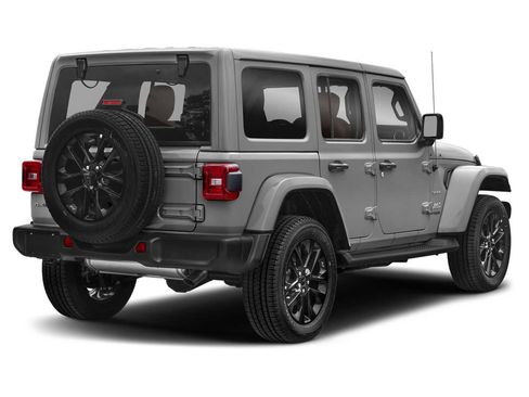 Used 2022 Jeep Wrangler Unlimited Sahara AWD/4WD image 2
