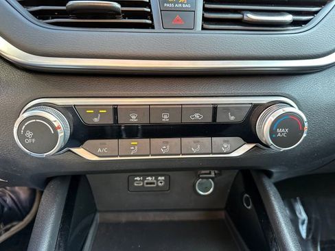 Used 2021 Nissan Altima 2.5 SV w/ SV Premium Package image 32