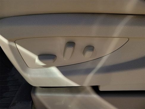 Used 2017 GMC Yukon XL Denali w/ Open Road Package image 20