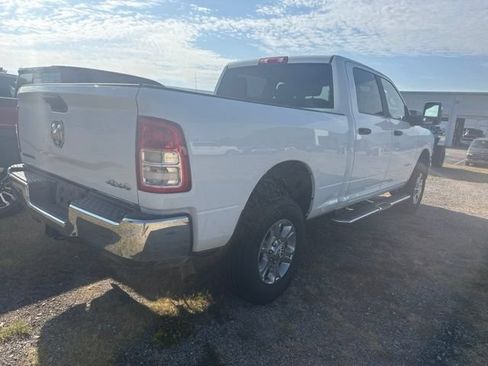 Used 2024 RAM 2500 Big Horn AWD/4WD image 3