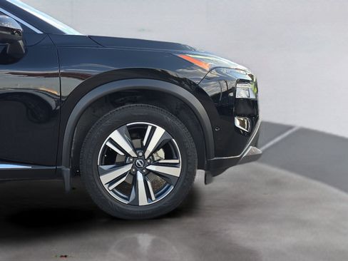 Used 2023 Nissan Rogue SL w/ SL Premium Package FWD image 14