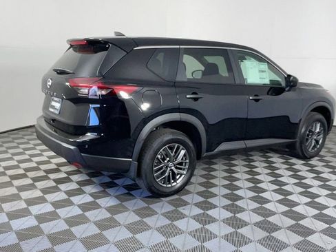 New 2025 Nissan Rogue S image 4