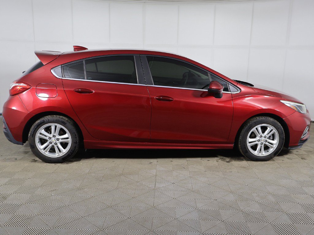 Used 2017 Chevrolet Cruze LT w/ Convenience Package FWD image 11