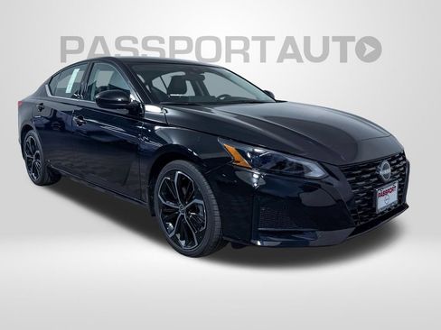 New 2026 Nissan Altima 2.5 SR FWD image 3
