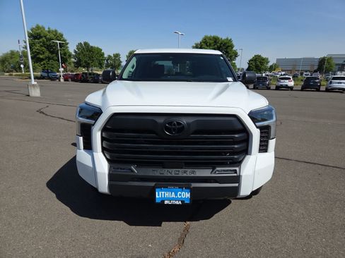 Used 2024 Toyota Tundra SR5 w/ SR5 Premium Package AWD/4WD image 14