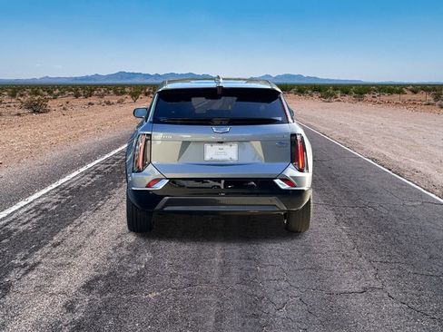 New 2026 Cadillac Optiq Luxury 1 image 13