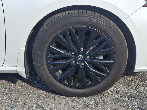 Used 2025 Nissan Altima 2.5 SV w/ SV Special Edition Package image 8