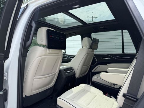 Used 2024 Cadillac Escalade Sport w/ Touring Package RWD image 19
