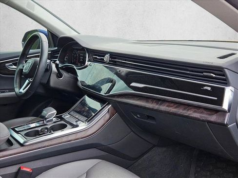 Used 2022 Audi Q8 Premium Plus AWD/4WD image 19