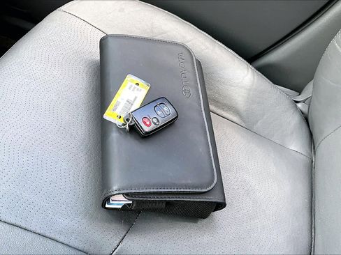 Used 2010 Toyota Prius Five image 14