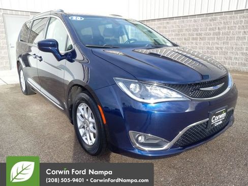 Used 2020 Chrysler Pacifica Touring-L image 1