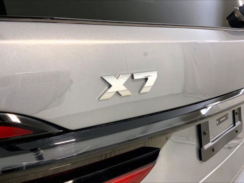 Used 2025 BMW X7 M60i AWD/4WD image 29