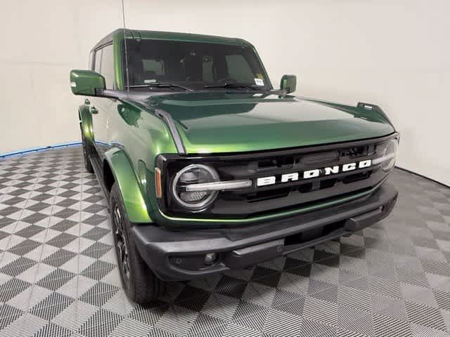 Used 2024 Ford Bronco Outer Banks AWD/4WD image 9