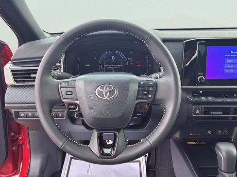 Used 2026 Toyota Camry Hybrid image 28