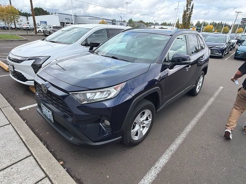 Used 2020 Toyota RAV4 XLE w/ Convenience Package AWD/4WD image 8