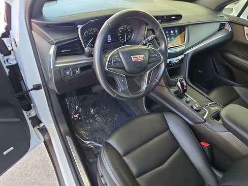Used 2023 Cadillac XT5 Luxury FWD image 10