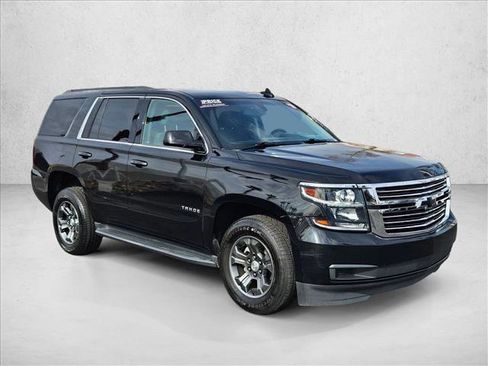 Used 2018 Chevrolet Tahoe LS image 3