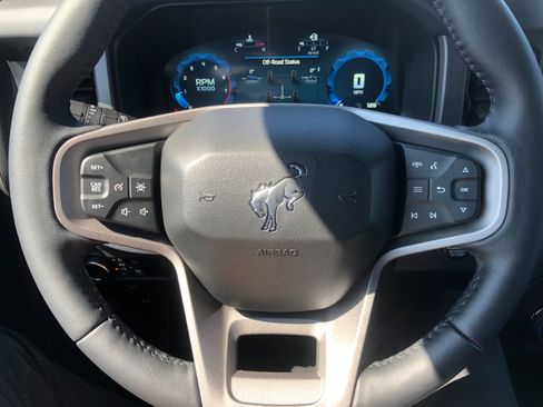 New 2025 Ford Bronco Badlands w/ Sasquatch Package AWD/4WD image 22