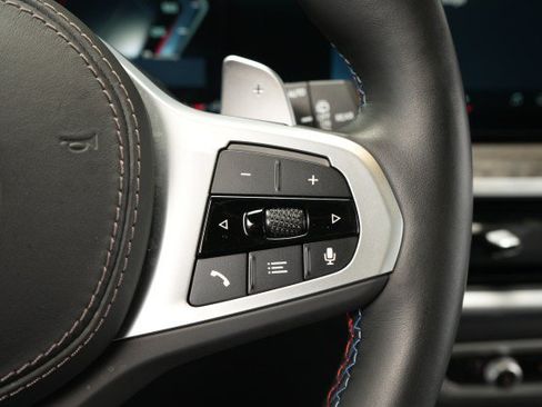 Used 2024 BMW X5 M60i AWD/4WD image 38