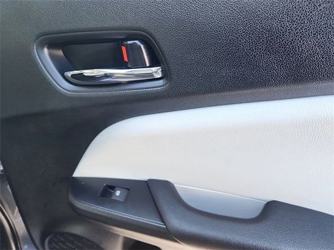 Used 2017 Toyota Prius Prime Advanced w/ Carpet Mat Package image 28