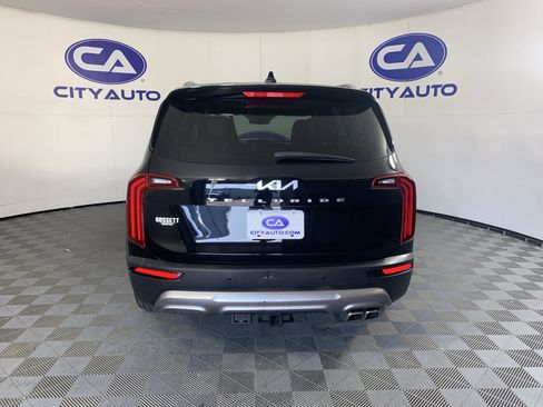 Used 2022 Kia Telluride EX w/ EX Premium Package FWD image 4