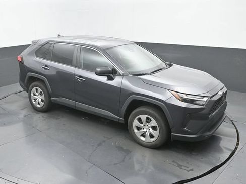 Used 2023 Toyota RAV4 LE FWD image 13