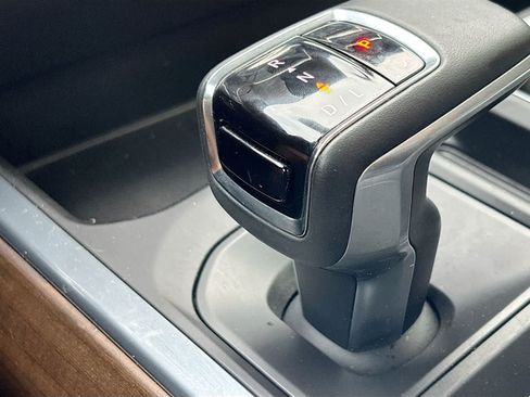 Used 2023 Chevrolet Silverado 1500 High Country w/ High Country Premium Package AWD/4WD image 17