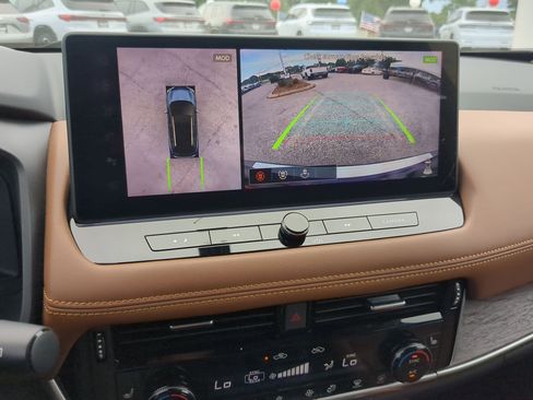 Used 2025 Nissan Rogue Platinum w/ Tech Package AWD/4WD image 16